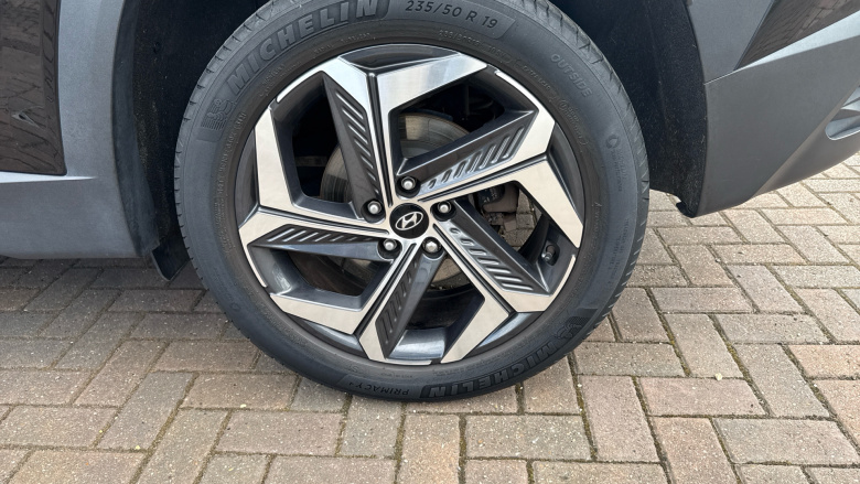 Hyundai TUCSON 1.6 TGDi Hybrid 230 Premium 5dr 2WD Auto Hybrid Estate